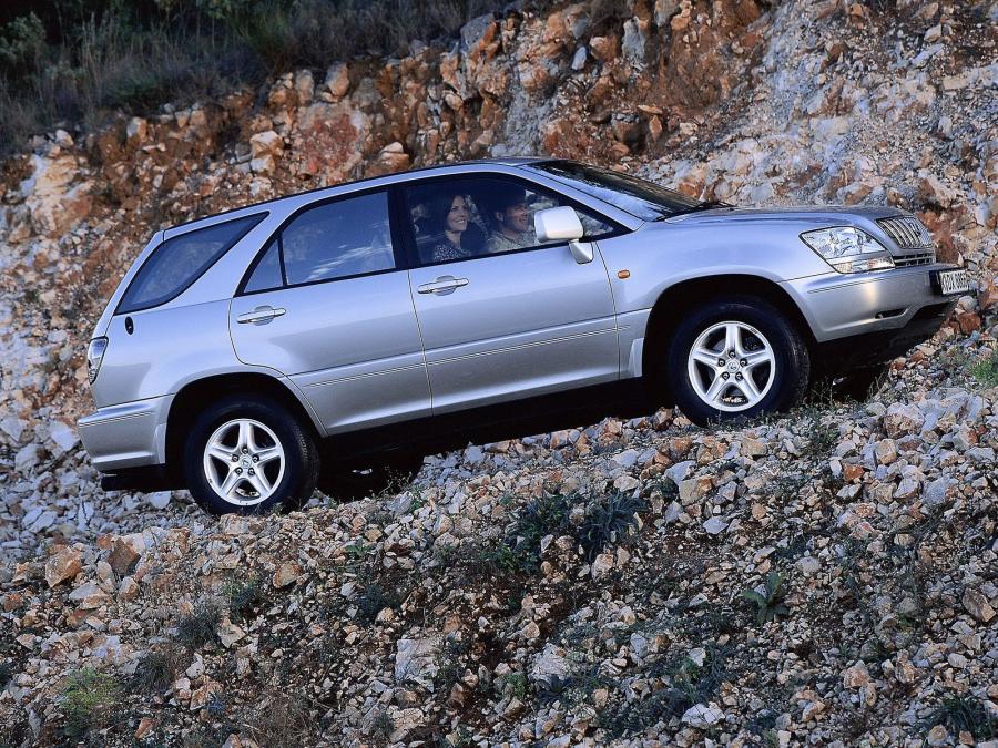  Lexus RX300 2000 года  (EU) (фото 9 из 16)